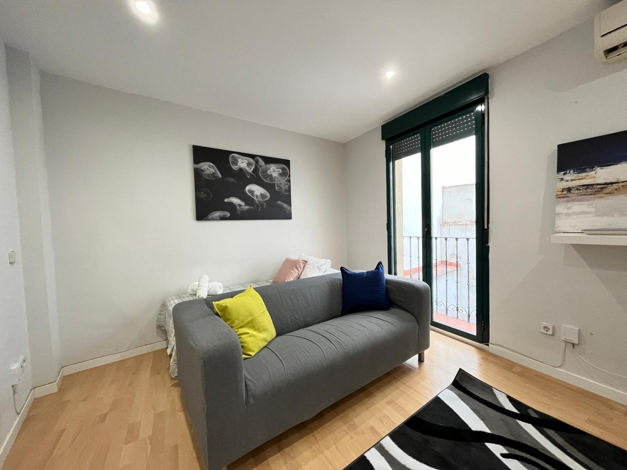 Santa Isabel Centro Temporal Apartment Madrid Exterior photo