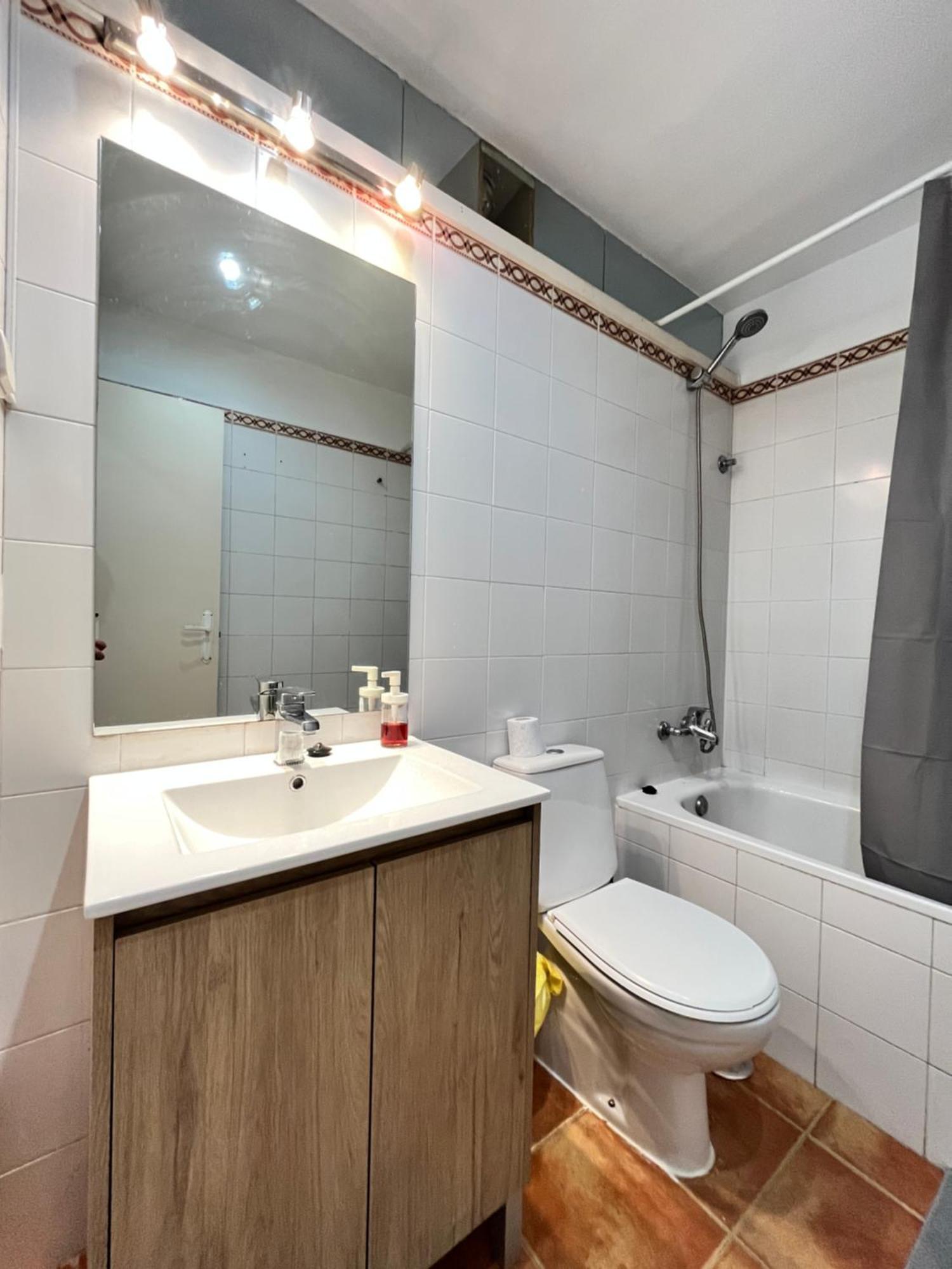 Santa Isabel Centro Temporal Apartment Madrid Exterior photo