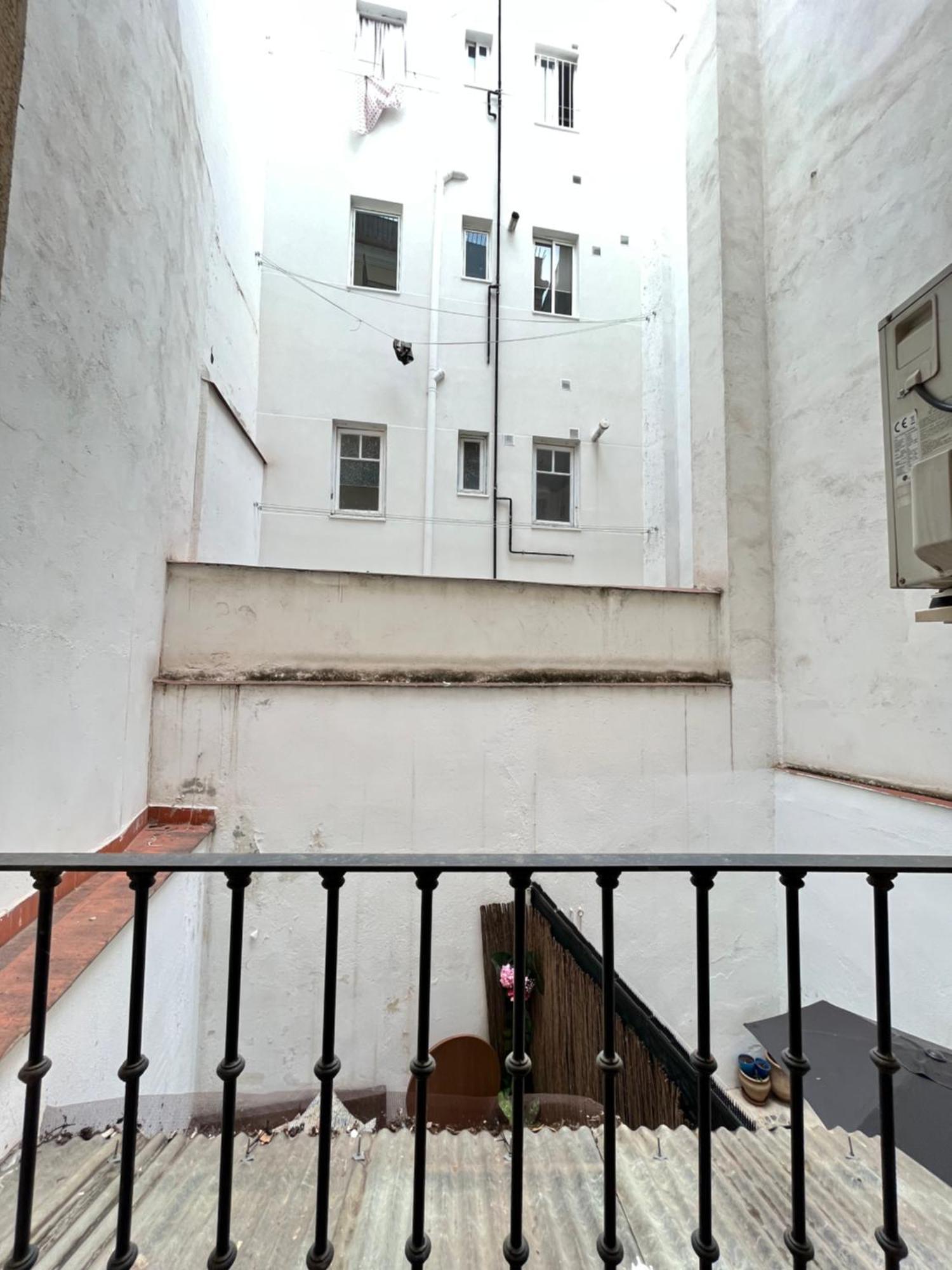 Santa Isabel Centro Temporal Apartment Madrid Exterior photo