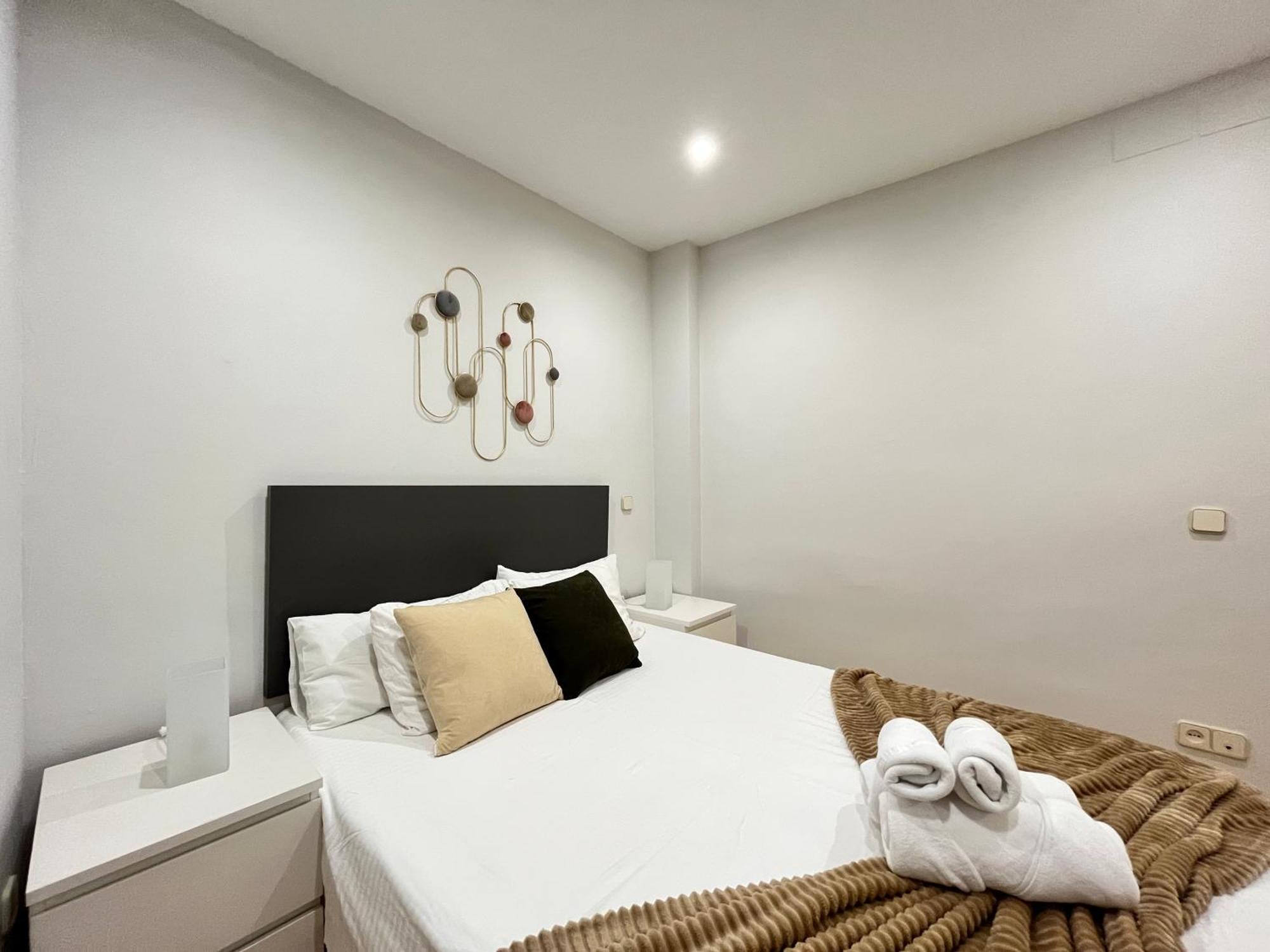 Santa Isabel Centro Temporal Apartment Madrid Exterior photo