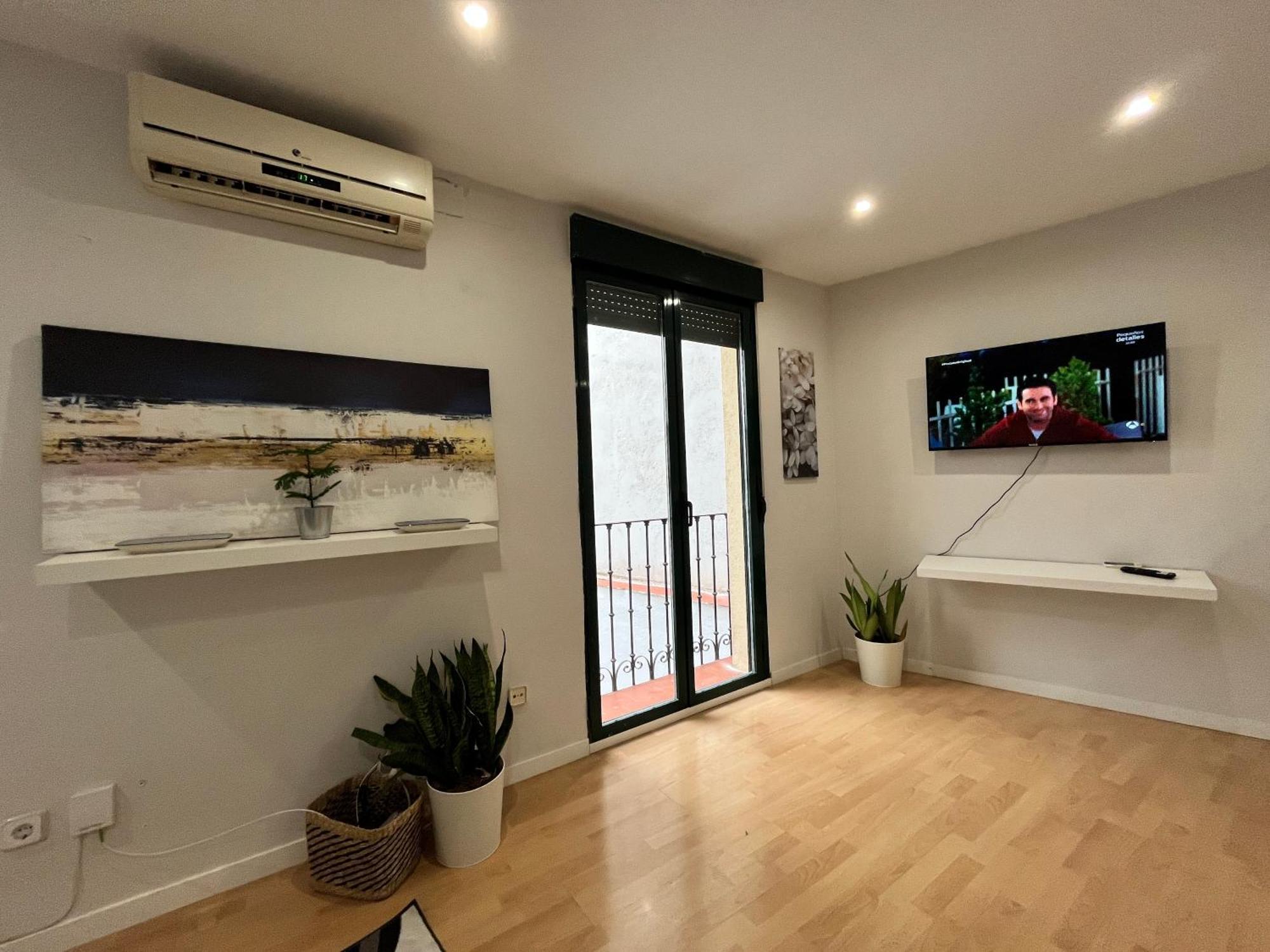 Santa Isabel Centro Temporal Apartment Madrid Exterior photo